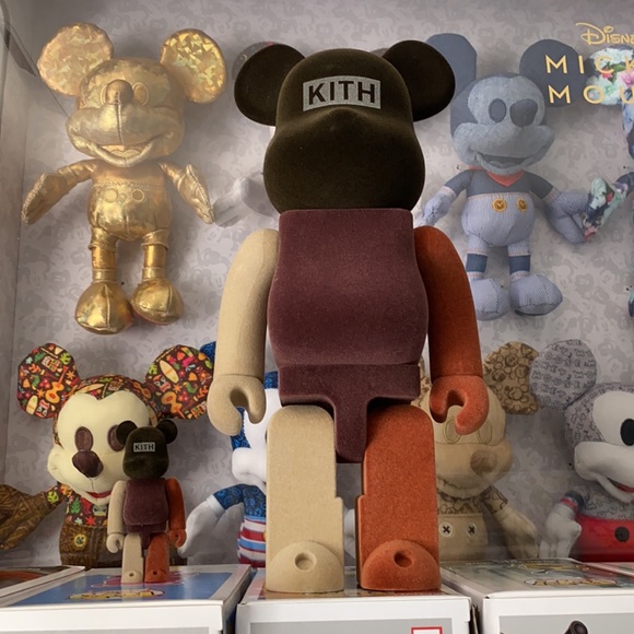 Kith x Bearbrick 100% & 400% - Picture 4 of 6